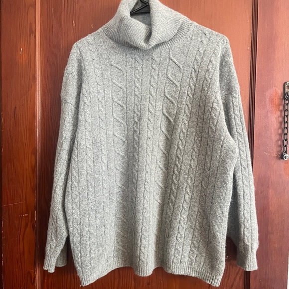 nell flowers Sweaters - Elegant Gray Cable Knit Turtleneck Sweater with lambswool & angora hair